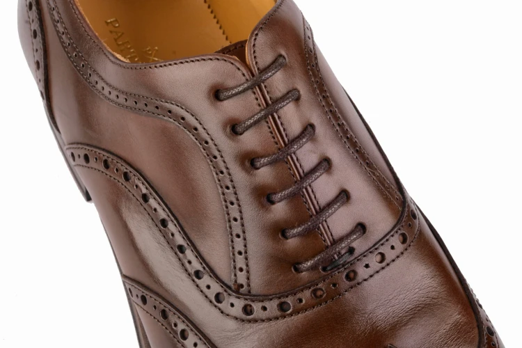 buty z zamkniętą przyszwą