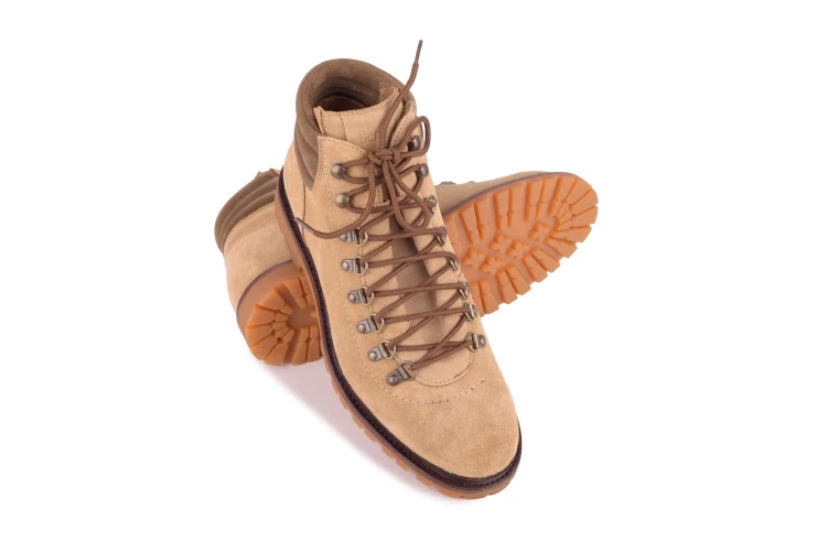 zamszowe buty za kostkę , buty w góry, zimowe buty górskie