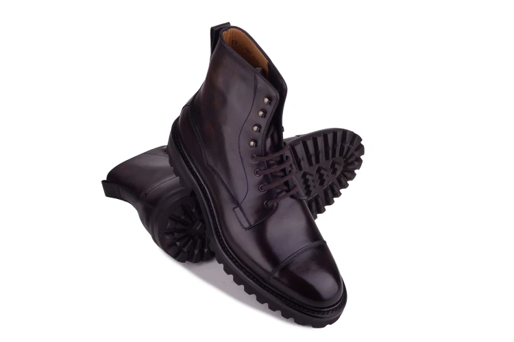 buty na podeszwie zimowej commando