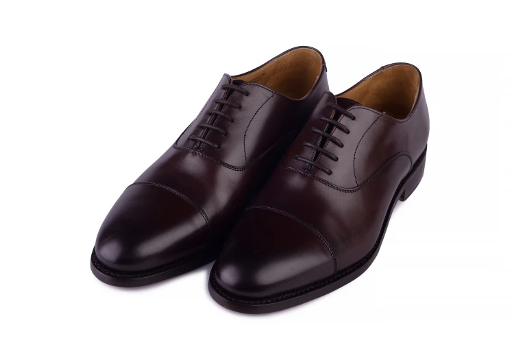 Berwick 3010 Moka Oxford,zamknięta przyszwa, skóra cielęca, podeszwa skórzana, brąz, czekolada, brown, styl półformlany i formalny, szerokie kopyto, wyższe podbicie i śródstopie, zaokrąglony nosek, goodyear welted, obuwie ręcznie szyte
