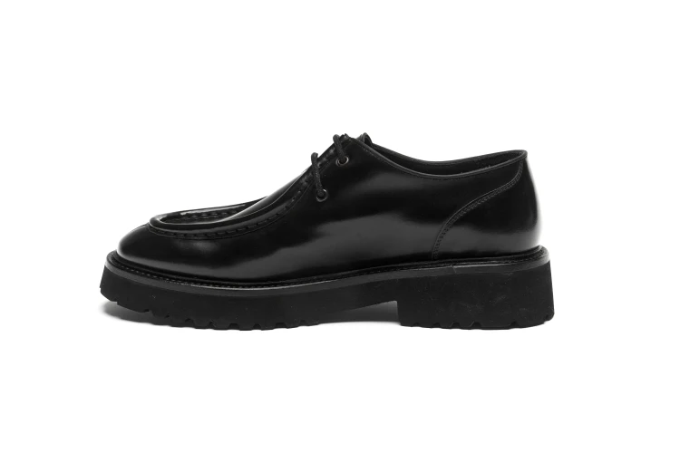 damskie buty szyte czarne