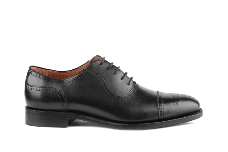 buty brogowane