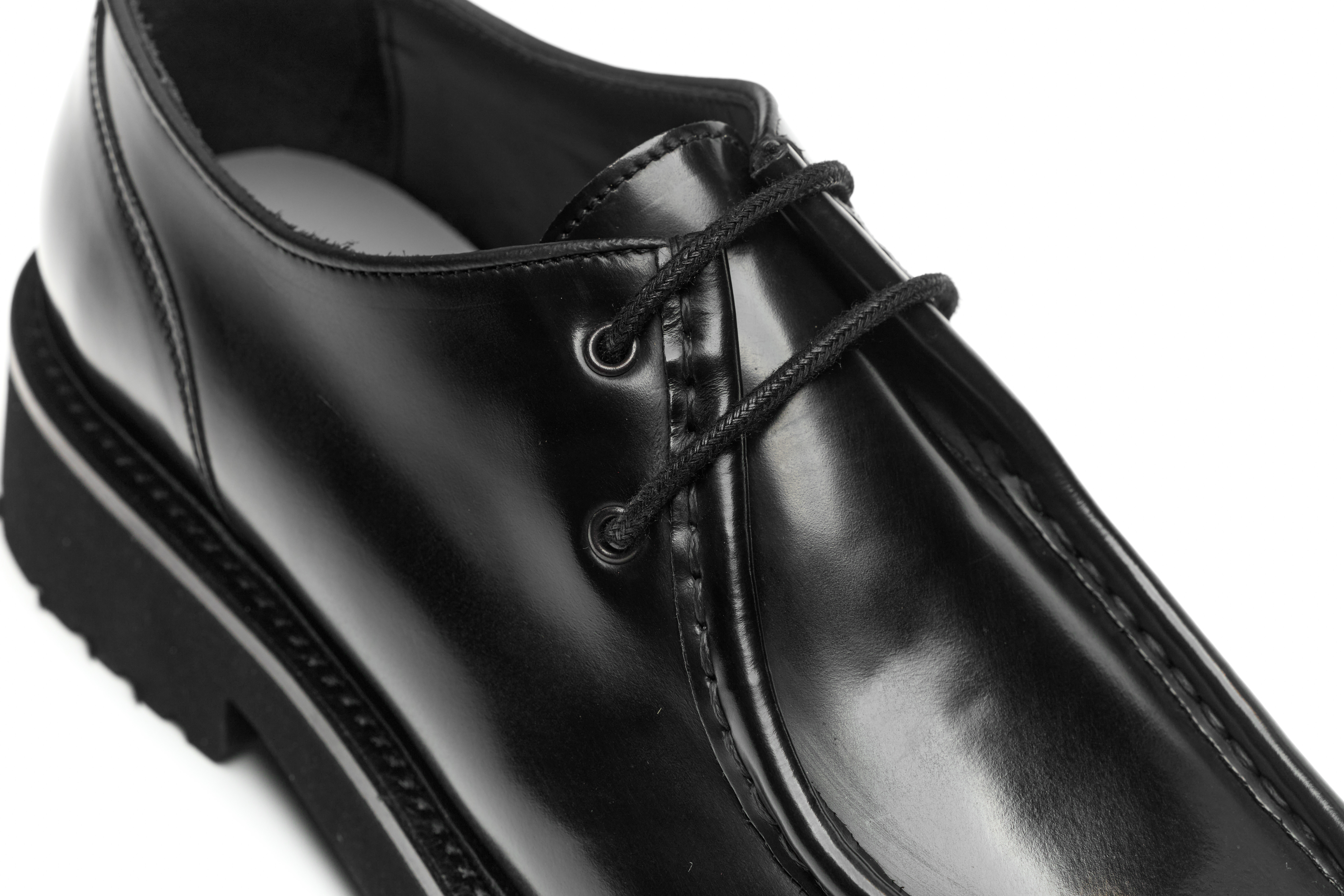 damskie buty szyte czarne skórzane